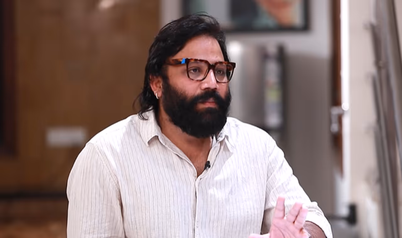 అర్జున్ రెడ్డితో హిట్ అందుకున్న సందీప్ రెడ్డి వంగా అర్జున్ రెడ్డితో హిట్ అందుకున్న సందీప్ రెడ్డి వంగా