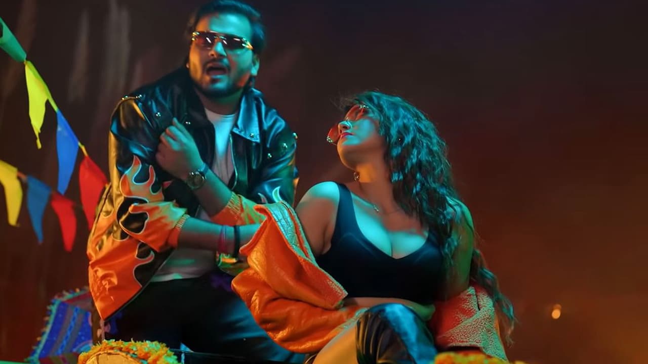 रिलीज के साथ ही सोशल मीडिया पर वायरल हुआ ‘राजा अपना जिला के’ सॉन्ग रिलीज के साथ ही सोशल मीडिया पर वायरल हुआ ‘राजा अपना जिला के’ सॉन्ग