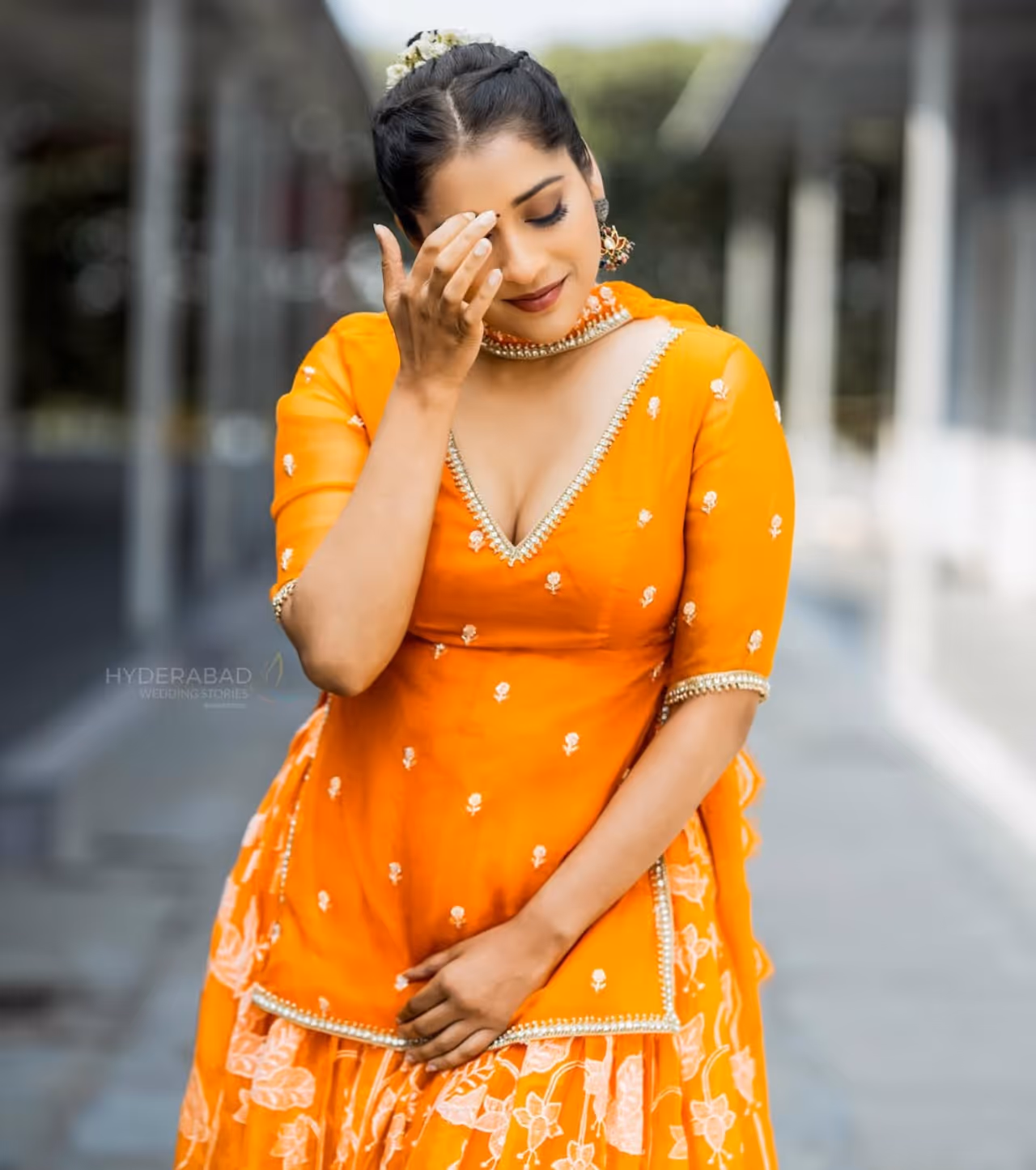 యాంకర్ రష్మి గ్లామర్ ట్రీట్ యాంకర్ రష్మి గ్లామర్ ట్రీట్