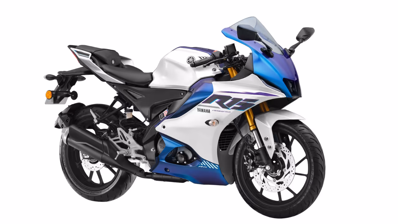 R15 ಸೀರಿಸ್ ಬೈಕ್ ಮೇಲೆ ಭರ್ಜರಿ ಕ್ಯಾಶ್ ಡಿಸ್ಕೌಂಟ್ R15 ಸೀರಿಸ್ ಬೈಕ್ ಮೇಲೆ ಭರ್ಜರಿ ಕ್ಯಾಶ್ ಡಿಸ್ಕೌಂಟ್