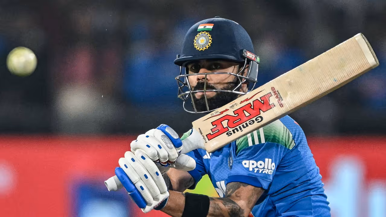 రికార్డుల రారాజు కోహ్లీకే షాక్.. ప్రపంచ రికార్డును బద్దలు కొట్టిన పాక్ స్టార్ సాహిబ్జాదా ఫర్హాన్ రికార్డుల రారాజు కోహ్లీకే షాక్.. ప్రపంచ రికార్డును బద్దలు కొట్టిన పాక్ స్టార్ సాహిబ్జాదా ఫర్హాన్