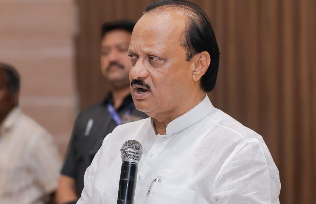 மகாராஷ்டிரா அரசியலில் அஜித் 'பவர்' மகாராஷ்டிரா அரசியலில் அஜித் 'பவர்'