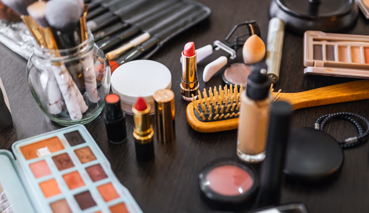 1. ഫൗണ്ടേഷന് മുൻപ് ഉപയോഗിക്കാം 1. ഫൗണ്ടേഷന് മുൻപ് ഉപയോഗിക്കാം