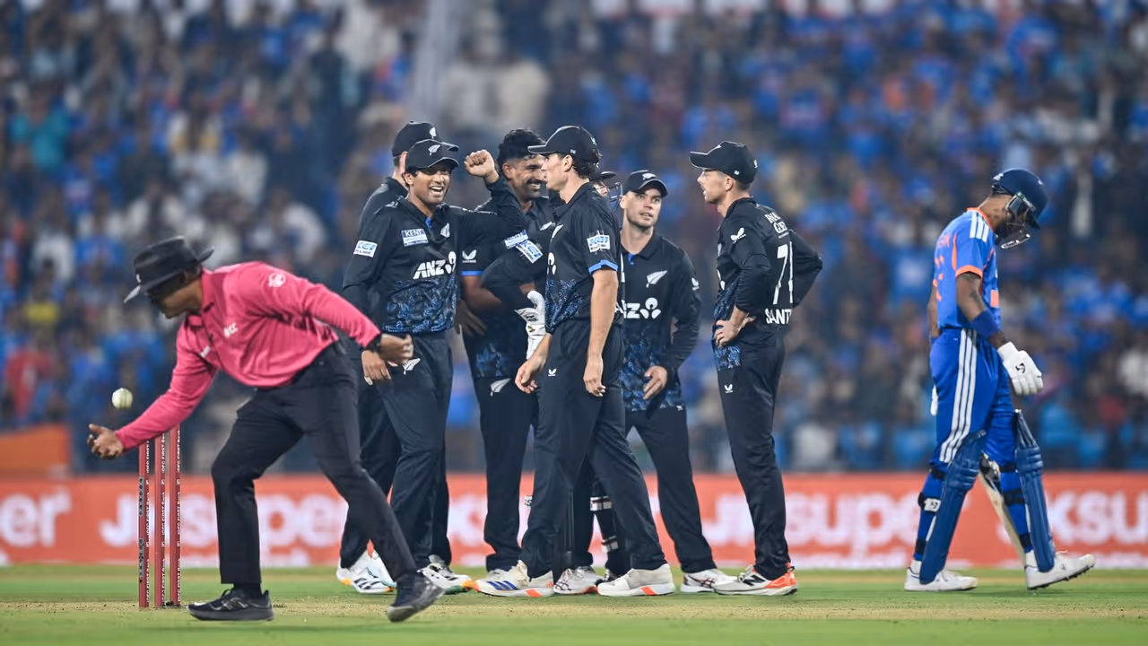 IND vs NZ : వైజాగ్లో టీమిండియా పరాజయం IND vs NZ : వైజాగ్లో టీమిండియా పరాజయం
