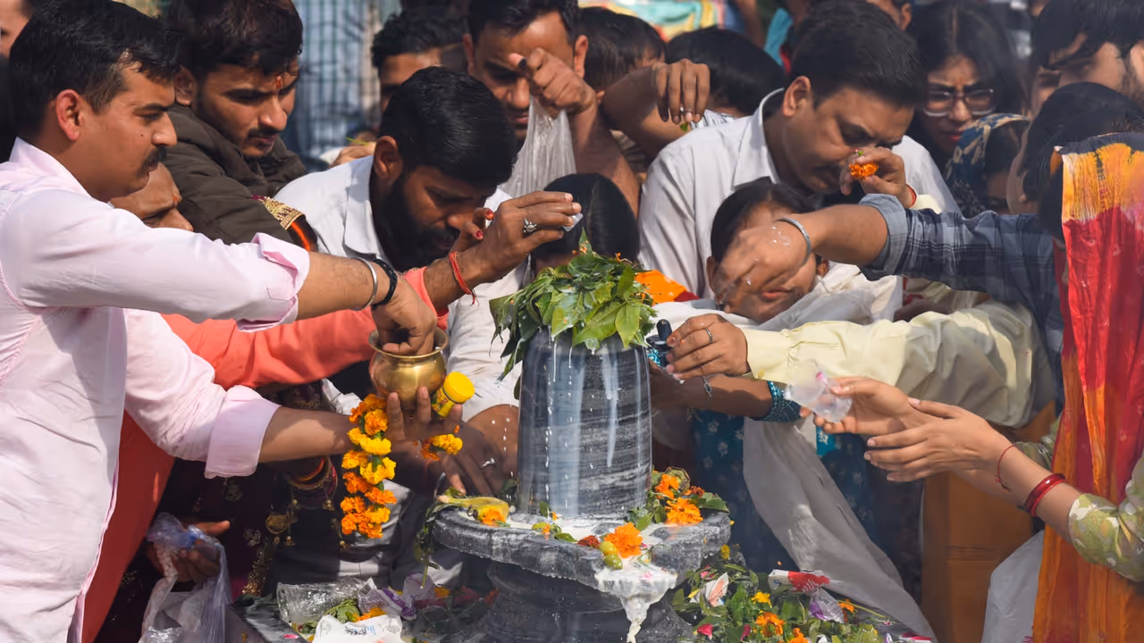 शिवजी की पूजा करते समय ध्यान रखें ये 5 बातें शिवजी की पूजा करते समय ध्यान रखें ये 5 बातें