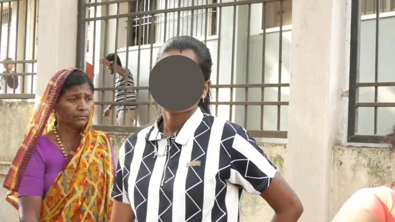 ಧಾರವಾಡದ ಯುವತಿ ಧಾರವಾಡದ ಯುವತಿ