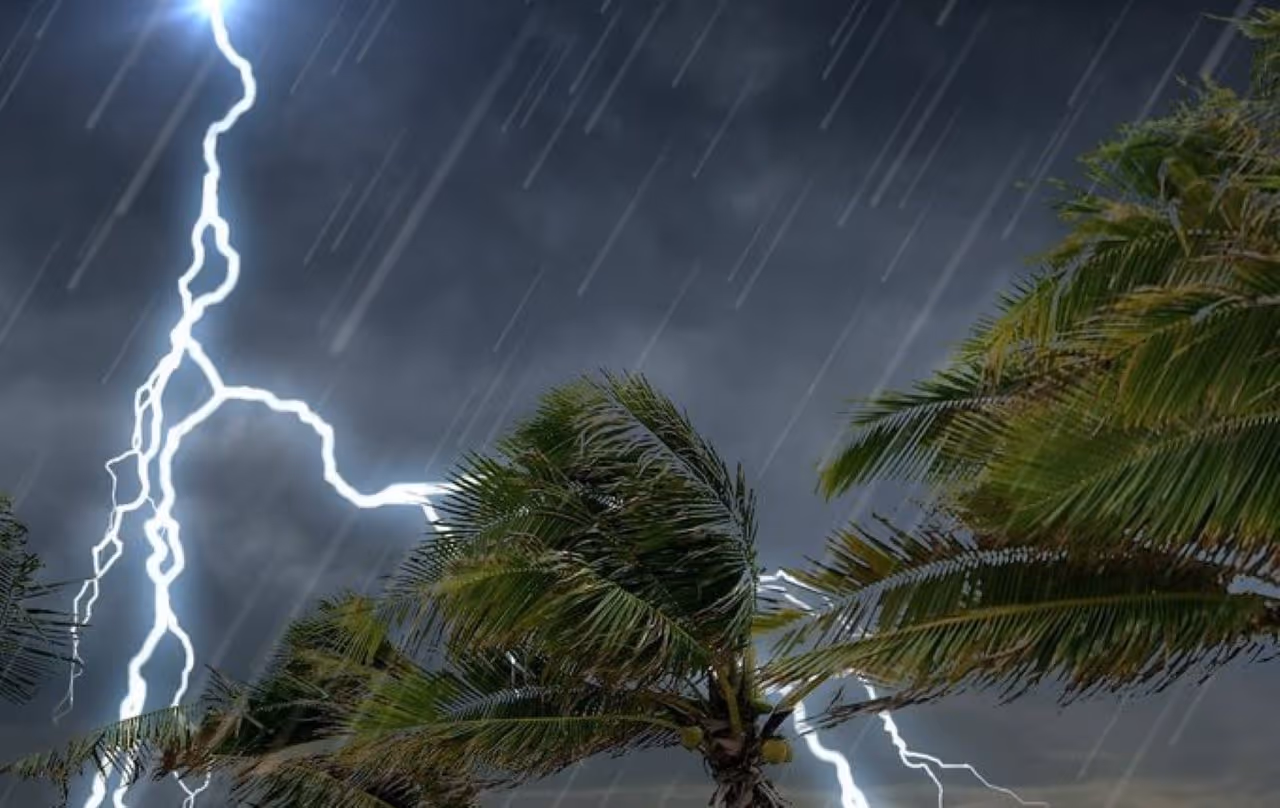 తెలుగు రాష్ట్రాల్లో వర్షాలేే వర్షాలు తెలుగు రాష్ట్రాల్లో వర్షాలేే వర్షాలు