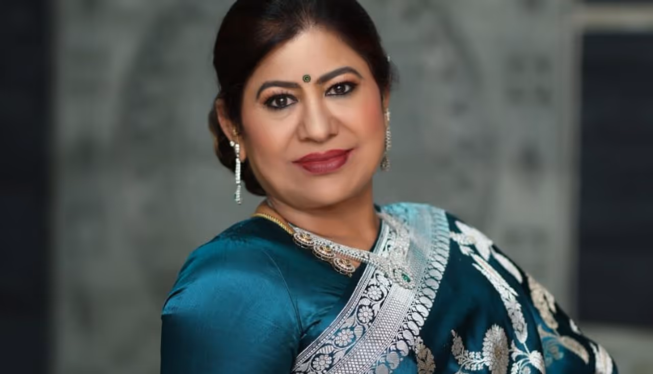 பிரபல லாட்டரி தொழிலதிபர் மார்ட்டினின் மனைவி பிரபல லாட்டரி தொழிலதிபர் மார்ட்டினின் மனைவி