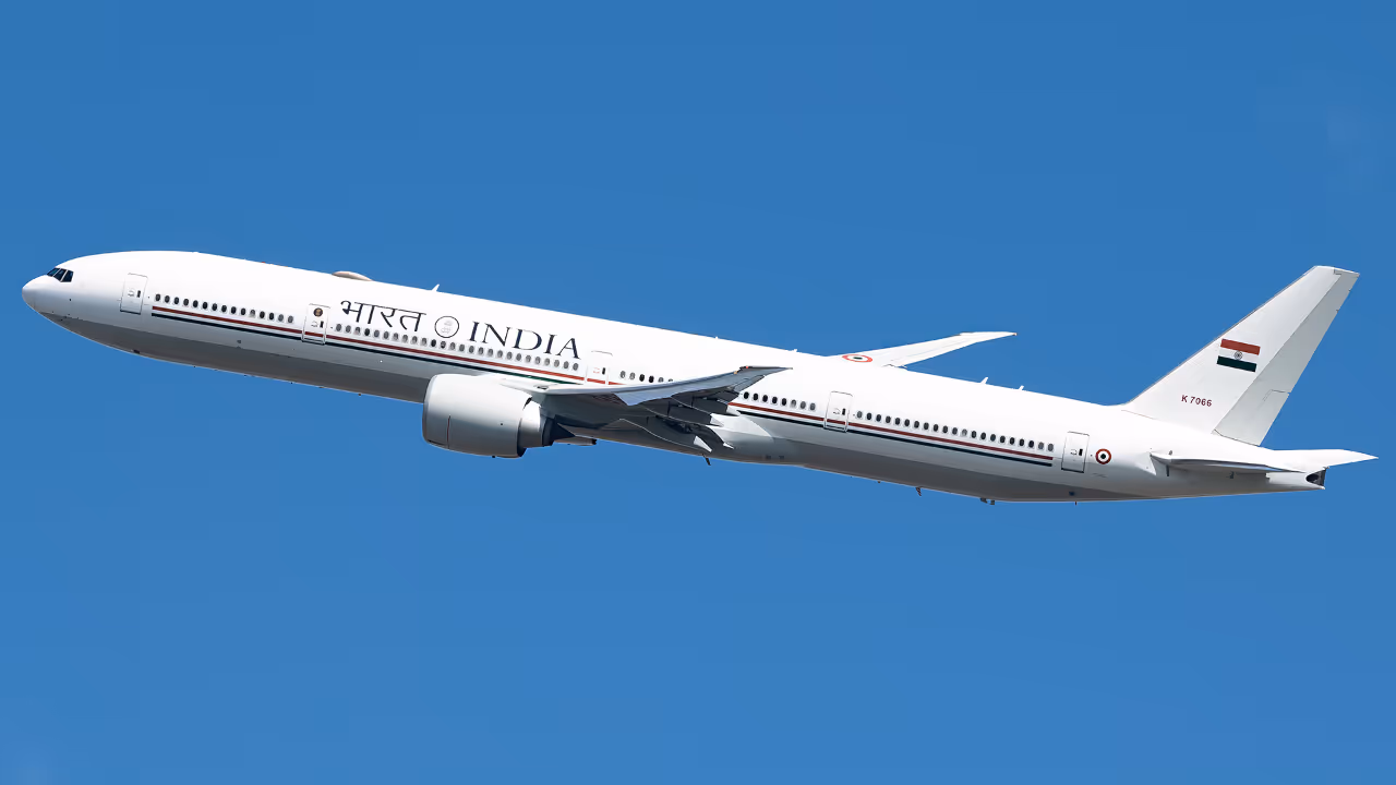 മോദി സഞ്ചരിച്ച ഇന്ത്യ വണ് എന്ന വിമാനം, ട്രാക്ക് ചെയ്തത് നിരവധിപേർ മോദി സഞ്ചരിച്ച ഇന്ത്യ വണ് എന്ന വിമാനം, ട്രാക്ക് ചെയ്തത് നിരവധിപേർ