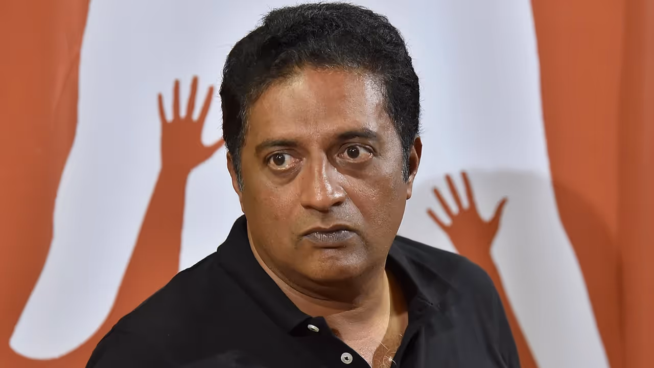 क्या 'स्पिरिट' से कटा प्रकाश राज का पत्ता? क्या 'स्पिरिट' से कटा प्रकाश राज का पत्ता?