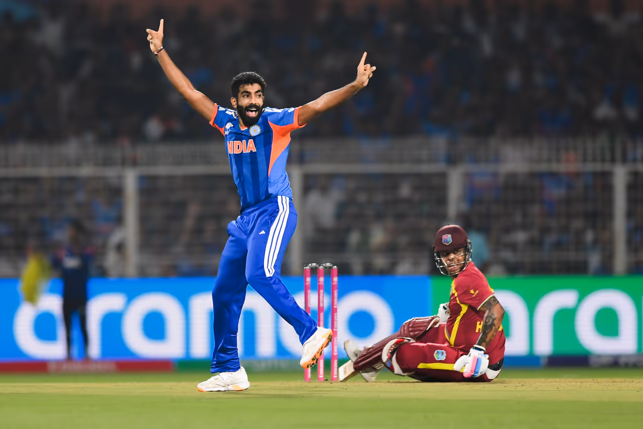 బుమ్రా సంచలనం.. ప్రపంచ క్రికెట్లో అరుదైన రికార్డు బుమ్రా సంచలనం.. ప్రపంచ క్రికెట్లో అరుదైన రికార్డు