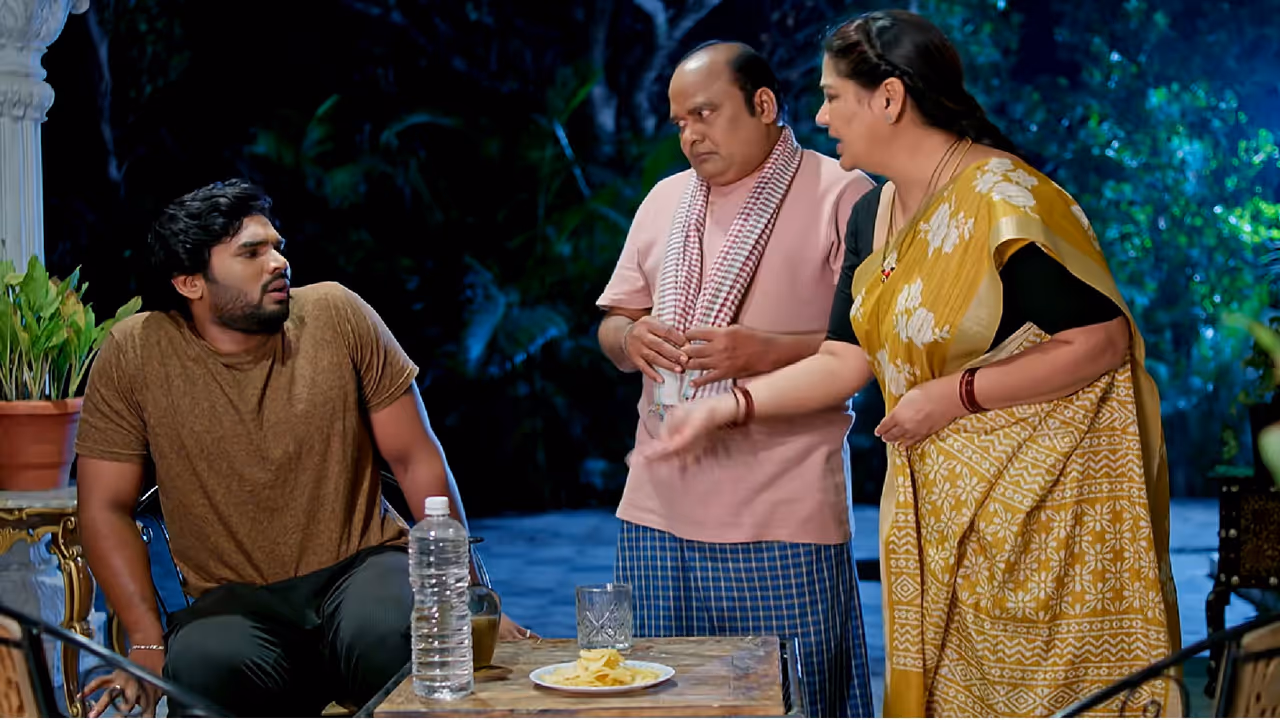 విశ్వను రెచ్చగొట్టిన భాగ్యం విశ్వను రెచ్చగొట్టిన భాగ్యం