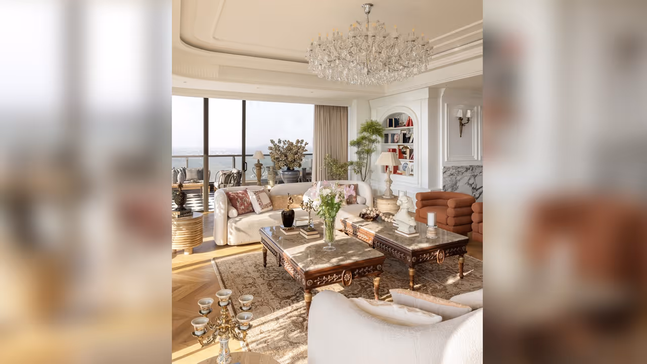 गुड़गांव के पॉश इलाके में अजहर इकबाल का 6500 वर्ग फीट का घर गुड़गांव के पॉश इलाके में अजहर इकबाल का 6500 वर्ग फीट का घर