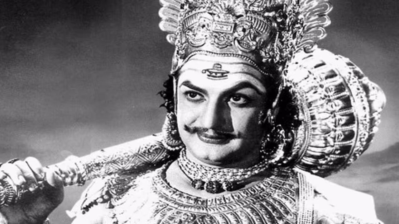 ఎన్టీఆర్ తెలుగు జాతి కీర్తి కిరీటం.. ఎన్టీఆర్ తెలుగు జాతి కీర్తి కిరీటం..