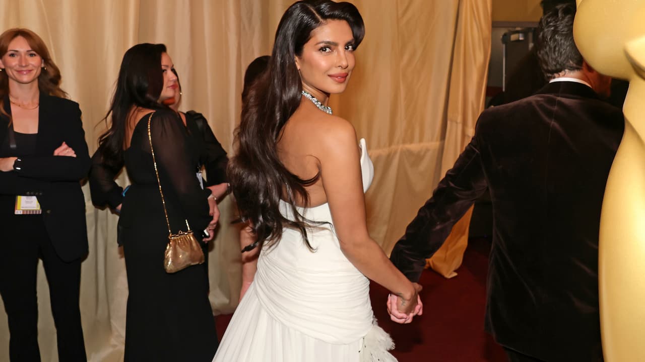 ऑस्कर 2026 में प्रियंका चोपड़ा की एंट्री ऑस्कर 2026 में प्रियंका चोपड़ा की एंट्री