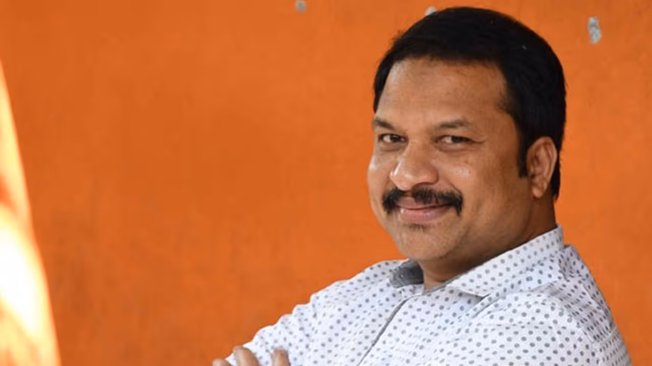 ప్రభాస్ తొలి అడుగులు ప్రభాస్ తొలి అడుగులు