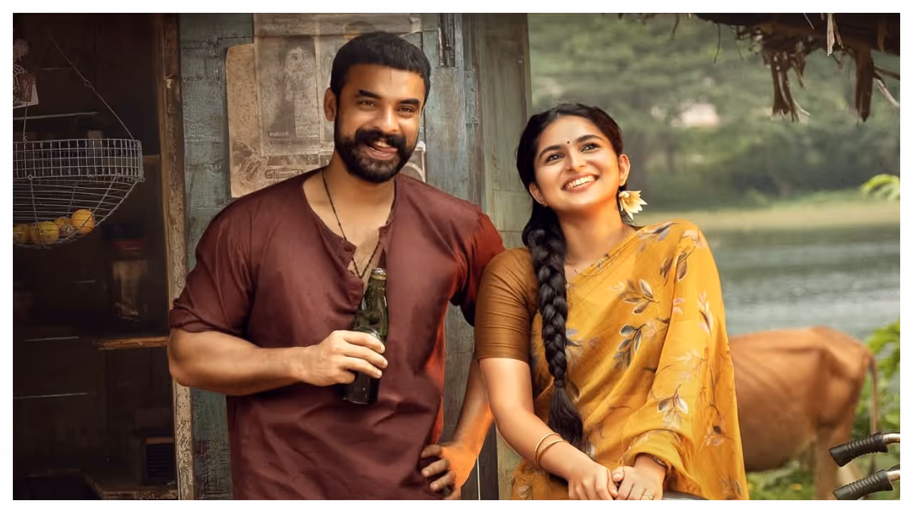 టాలీవుడ్లో రచ్చ చేస్తోన్న టొవినో థామస్ టాలీవుడ్లో రచ్చ చేస్తోన్న టొవినో థామస్