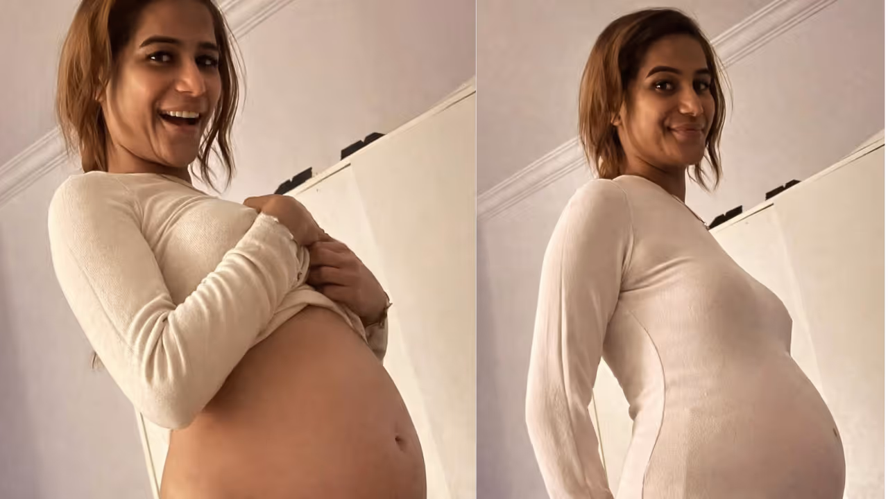 ಪೂನಂ ಪಾಂಡೆ ಬೇಬಿ ಬಂಪ್ ಪೂನಂ ಪಾಂಡೆ ಬೇಬಿ ಬಂಪ್