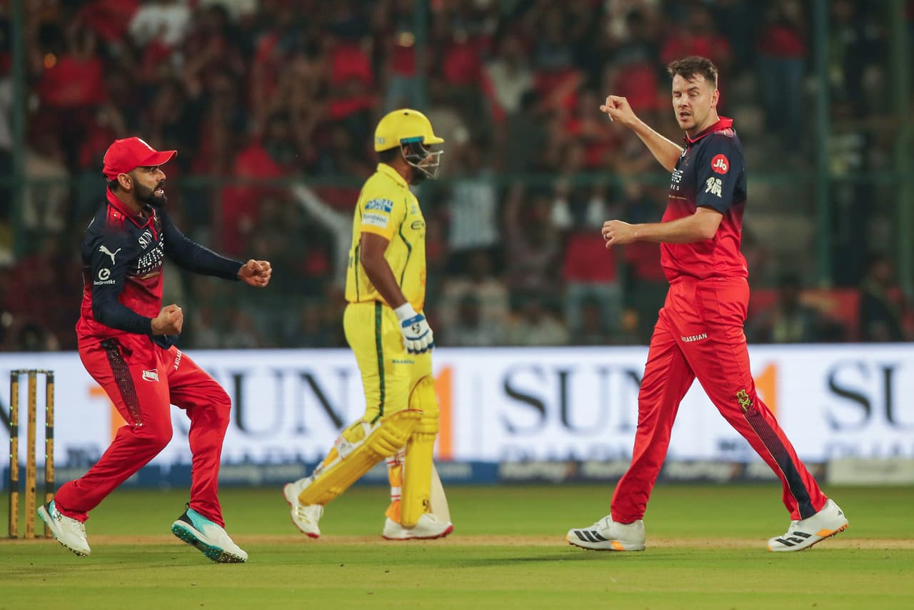 ఆర్సీబీ అదరహో.. చెన్నైపై బెంగళూరు విక్టరీ ఆర్సీబీ అదరహో.. చెన్నైపై బెంగళూరు విక్టరీ