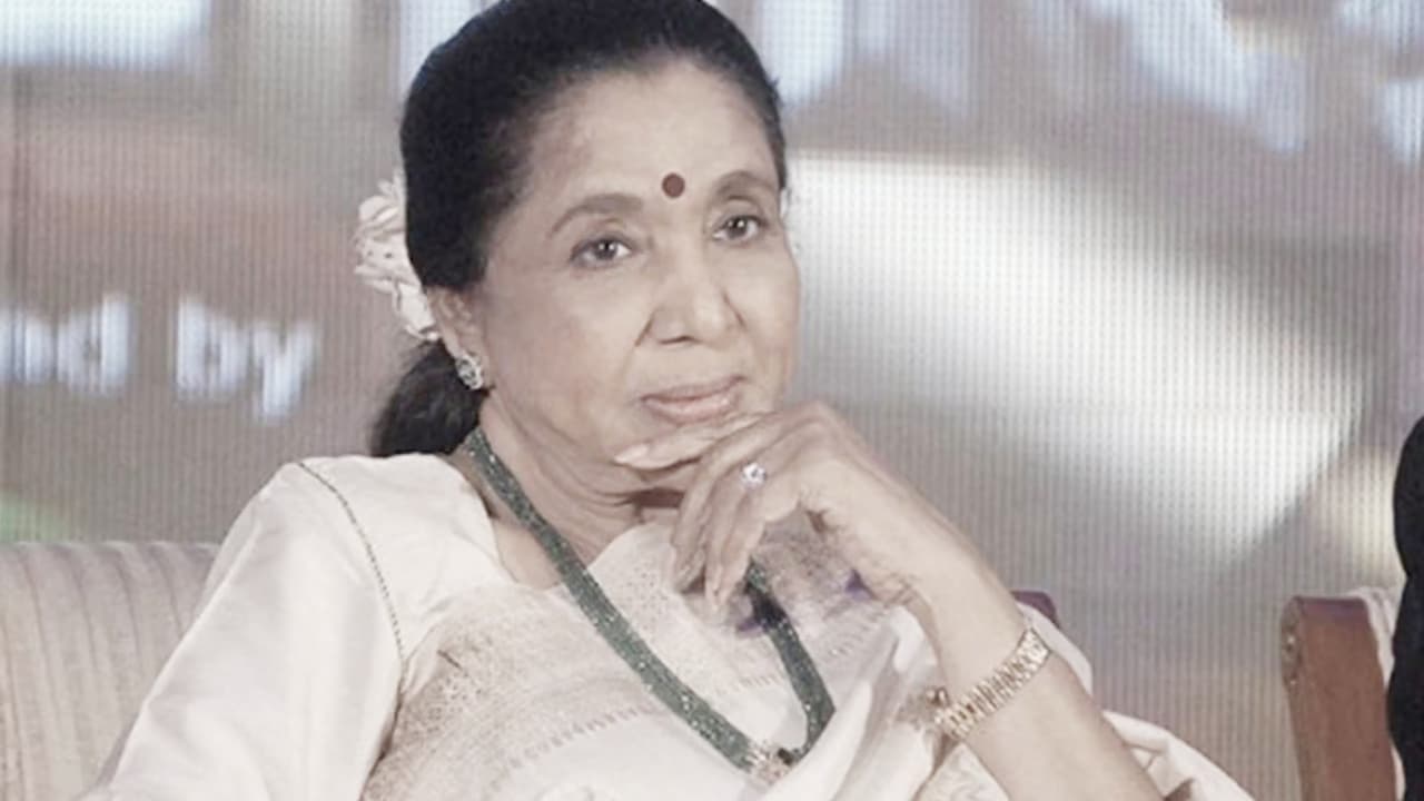 16 साल की उम्र में आशा भोसले ने की थी पहली शादी 16 साल की उम्र में आशा भोसले ने की थी पहली शादी