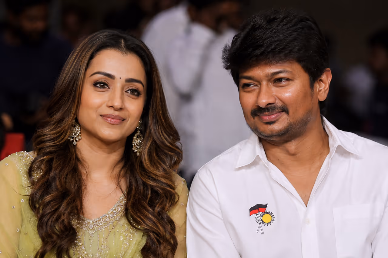 త్రిష విజయ్... త్రిష విజయ్...