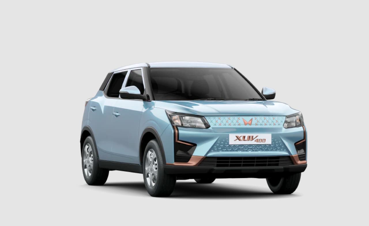 మహింద్రా XUV400 EV పై భారీ డిస్కౌంట్ మహింద్రా XUV400 EV పై భారీ డిస్కౌంట్
