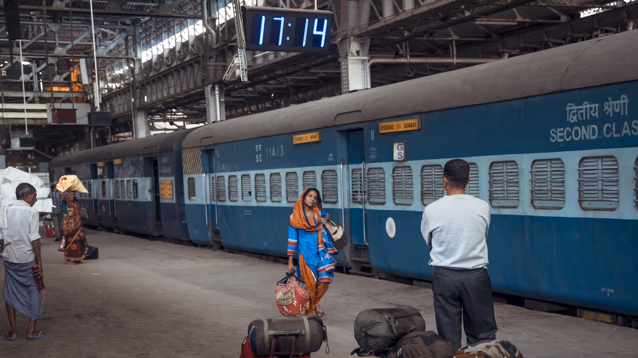 ಬುಕಿಂಗ್ ರೈಲು ತಪ್ಪಿದರೆ ಏನು ಮಾಡಬೇಕು? ಬುಕಿಂಗ್ ರೈಲು ತಪ್ಪಿದರೆ ಏನು ಮಾಡಬೇಕು?
