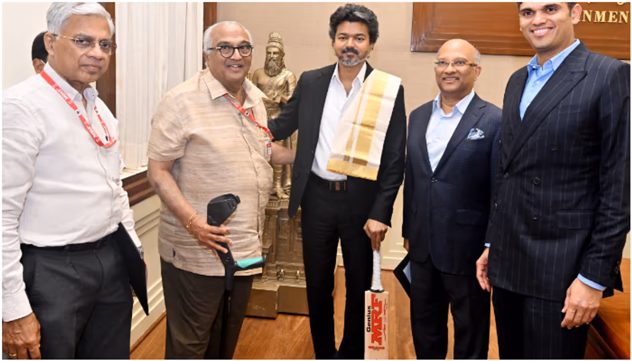 Vijay Receives Special Gift From Virat Kohli Vijay Receives Special Gift From Virat Kohli