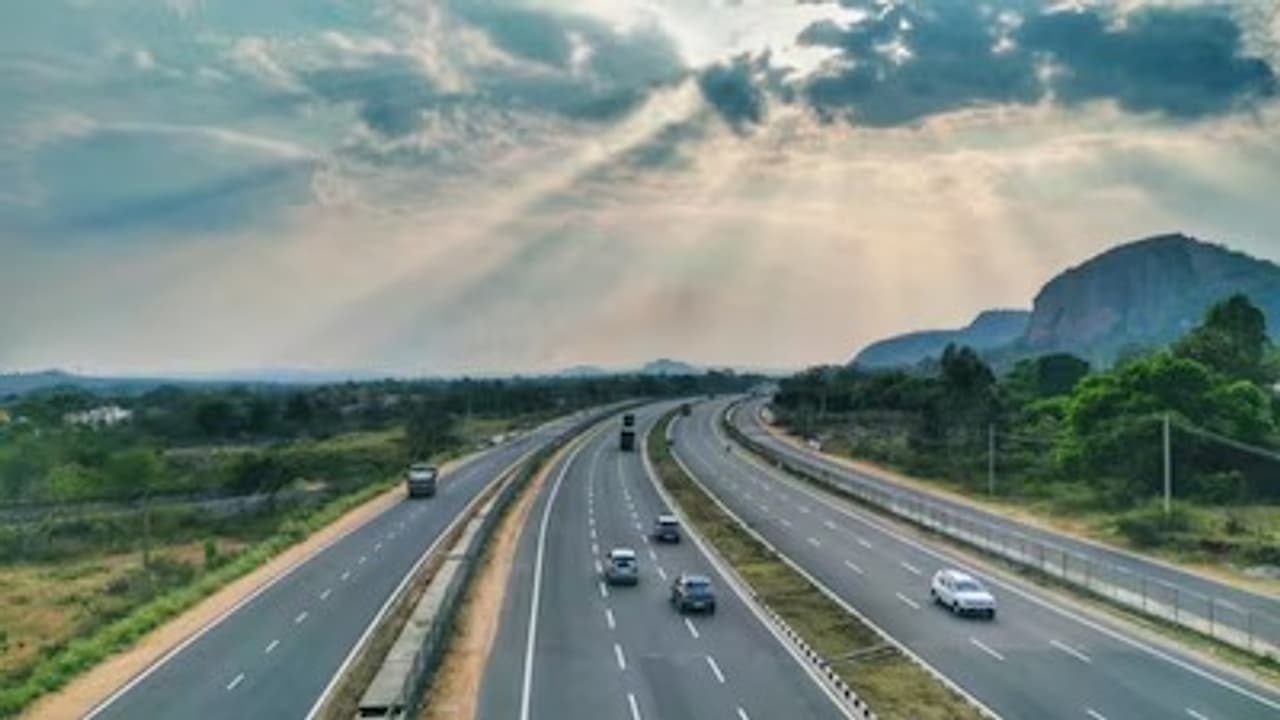 ಕರ್ನಾಟಕದ ಮೋಸ್ಟ್ ಹಾಂಟೆಡ್ ರೋಡ್ ಕರ್ನಾಟಕದ ಮೋಸ್ಟ್ ಹಾಂಟೆಡ್ ರೋಡ್
