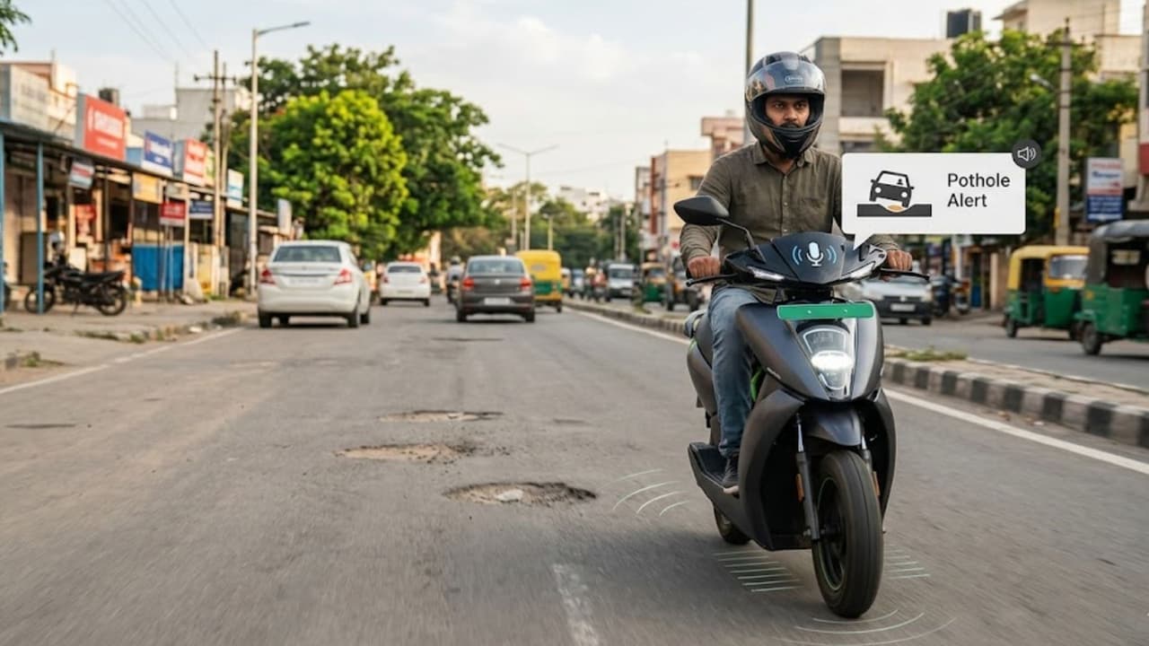 ఇక స్కూటర్తో మాట్లాడొచ్చు ఇక స్కూటర్తో మాట్లాడొచ్చు