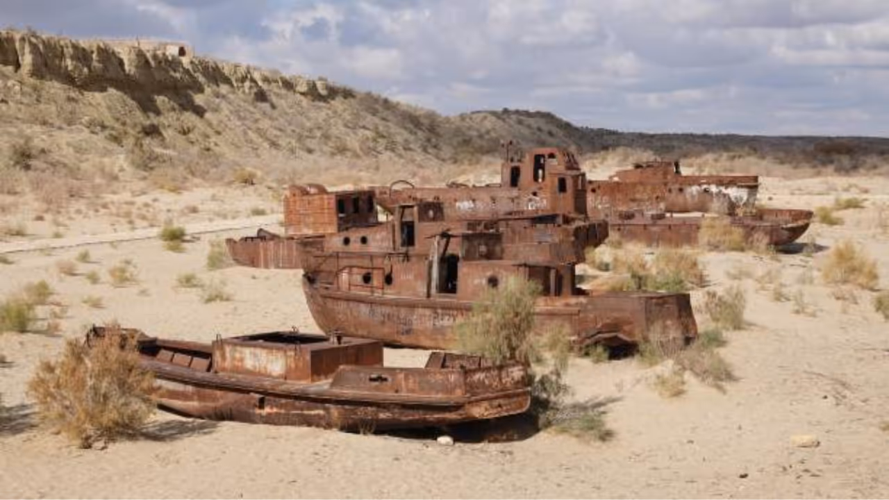 Aral Sea Disaster ஆரல் கடல் பாலைவனமாக மாறிய கதை Aral Sea Disaster ஆரல் கடல் பாலைவனமாக மாறிய கதை