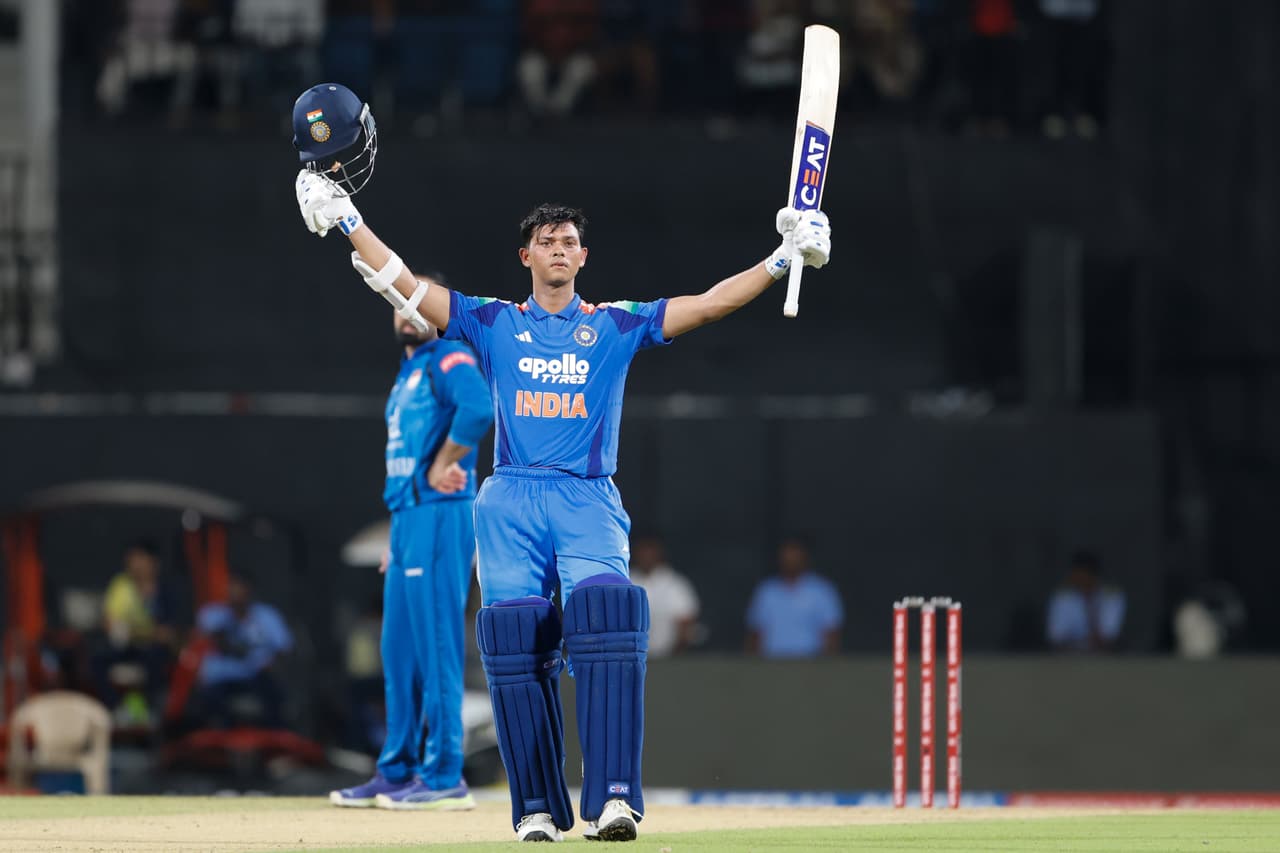జైస్వాల్ ఊచకోత.. ధవన్, కోహ్లీ రికార్డులు బ్రేక్.. ఆఫ్ఘనిస్తాన్ క్లీన్ స్వీప్ జైస్వాల్ ఊచకోత.. ధవన్, కోహ్లీ రికార్డులు బ్రేక్.. ఆఫ్ఘనిస్తాన్ క్లీన్ స్వీప్