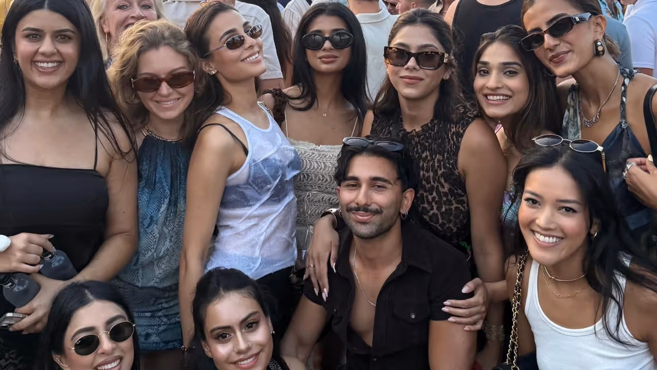 ತುಣುಕು ವೈರಲ್ ತುಣುಕು ವೈರಲ್