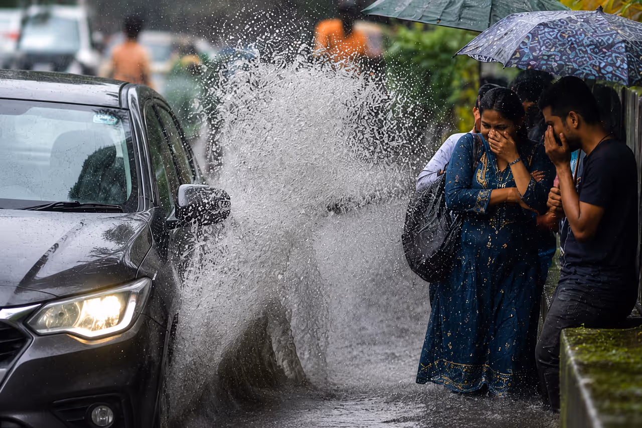 ఇలాంటి వింత ట్రాఫిక్ రూల్స్ మీరు విన్నారా? ఇలాంటి వింత ట్రాఫిక్ రూల్స్ మీరు విన్నారా?
