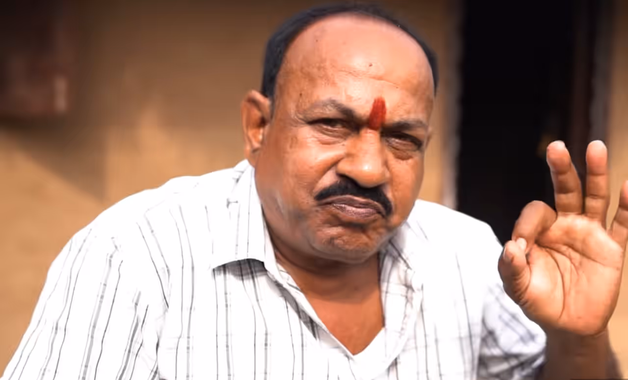 బాబాయ్ నెలకు ఎంత సంపాదిస్తున్నారు? బాబాయ్ నెలకు ఎంత సంపాదిస్తున్నారు?