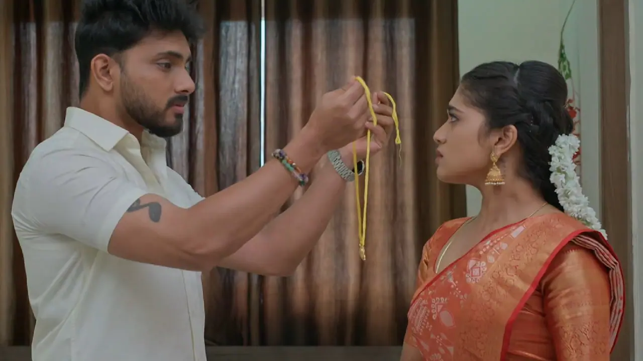హోటల్ గదికి వెళ్లిన ప్రేమ, ధీరజ్ హోటల్ గదికి వెళ్లిన ప్రేమ, ధీరజ్