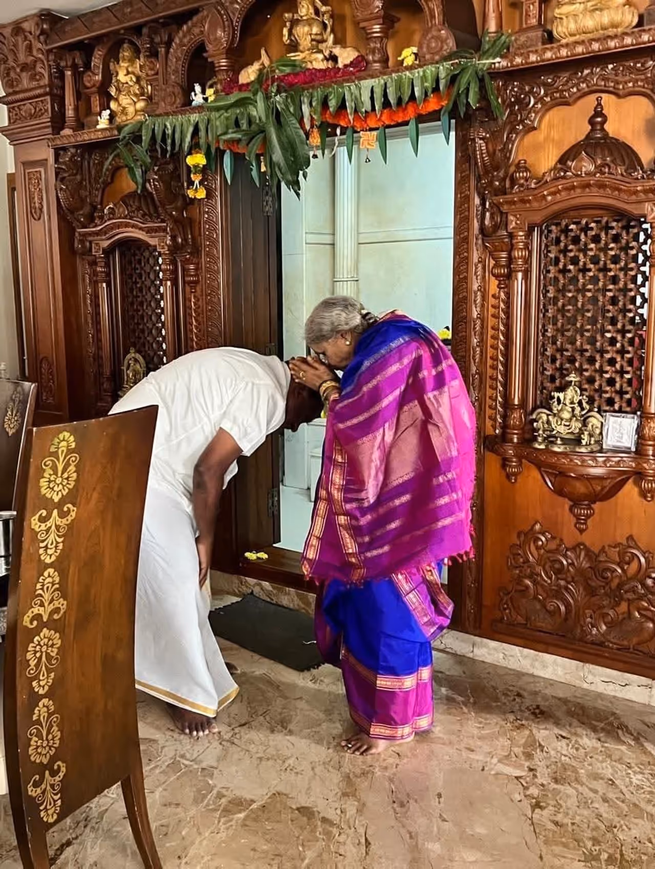 ಇಂದು ಮಾವಿನಕೆರೆ ಹರದನಹಳ್ಳಿಯಲ್ಲಿ ಚೆನ್ನಮ್ಮ ಅಂತ್ಯಕ್ರಿಯೆ ಇಂದು ಮಾವಿನಕೆರೆ ಹರದನಹಳ್ಳಿಯಲ್ಲಿ ಚೆನ್ನಮ್ಮ ಅಂತ್ಯಕ್ರಿಯೆ