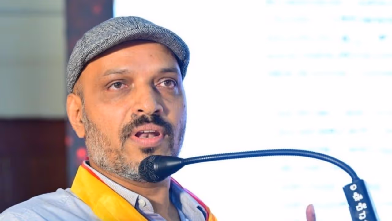ಗೀತ ರಚನೆಕಾರ ಕವಿರಾಜ್ ಪೋಸ್ಟ್ ಗೀತ ರಚನೆಕಾರ ಕವಿರಾಜ್ ಪೋಸ್ಟ್