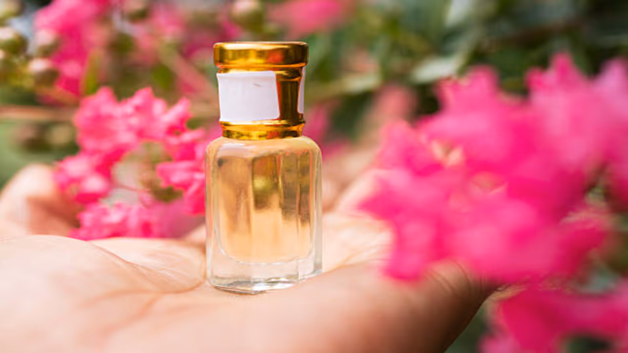 மண் வாசனை தரும் நறுமணங்கள் (Petrichor & Earthy Notes) : மண் வாசனை தரும் நறுமணங்கள் (Petrichor & Earthy Notes) :