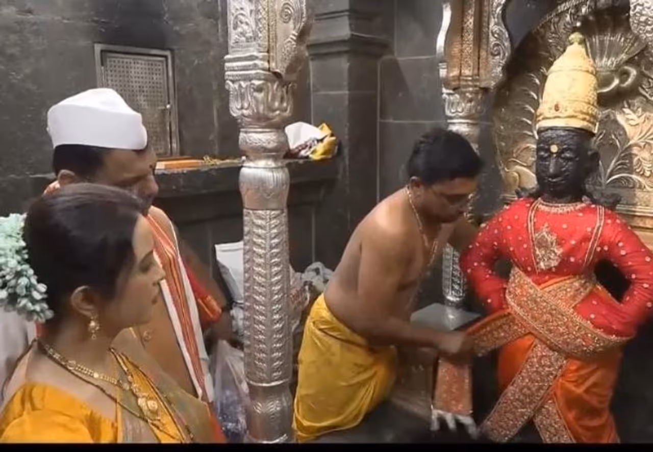 देवशयनी आषाढी एकादशीनिमित्त पूजा देवशयनी आषाढी एकादशीनिमित्त पूजा