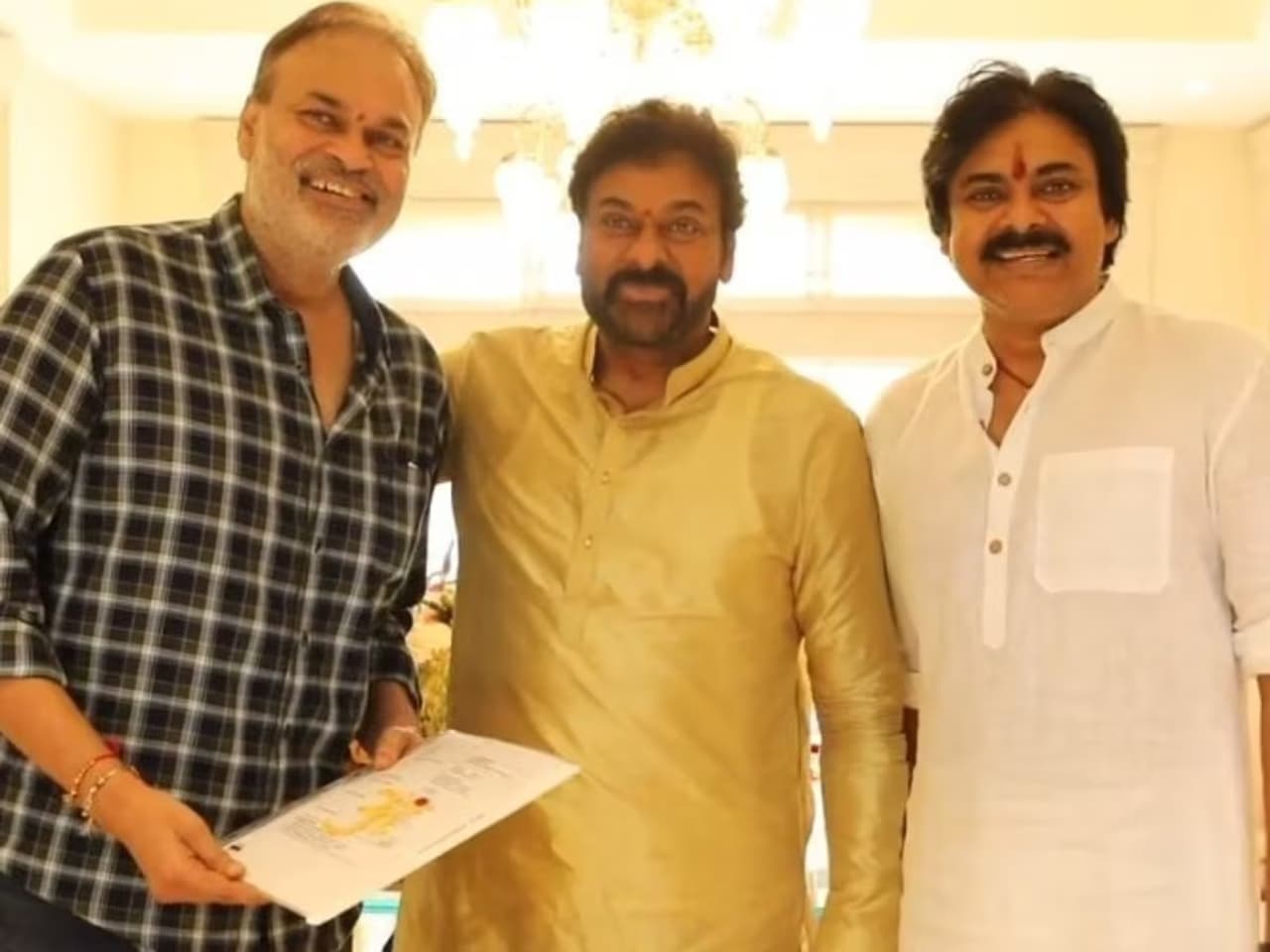మెగా అన్నదమ్ముల అనుబంధం మెగా అన్నదమ్ముల అనుబంధం