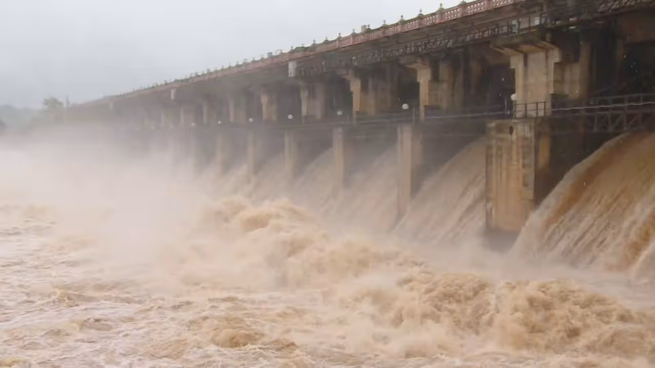 ಆಗಸ್ಟ್ 1 ರಂದೇ ತುಂಗಾ ಜಲಾಶಯ ಆಗಸ್ಟ್ 1 ರಂದೇ ತುಂಗಾ ಜಲಾಶಯ