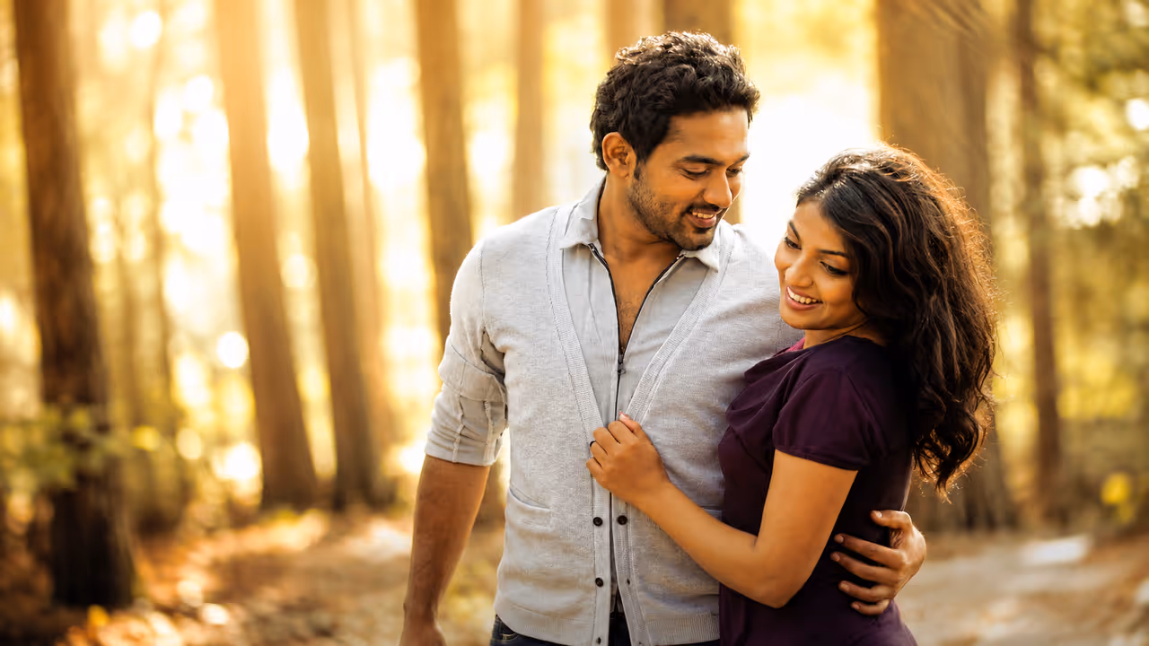1. சால்ட் அண்ட் பெப்பர் : ஒரு போன் கால்... அதிலிருந்து ஆரம்பிக்கும் வித்தியாசமான காதல்! 1. சால்ட் அண்ட் பெப்பர் : ஒரு போன் கால்... அதிலிருந்து ஆரம்பிக்கும் வித்தியாசமான காதல்!
