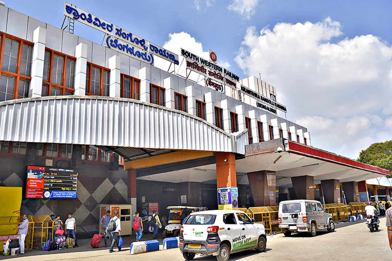 ಆದಾಯದಲ್ಲಿ ಈ ರೈಲ್ವೆ ನಿಲ್ದಾಣಗಳೇ ಟಾಪ್ ಆದಾಯದಲ್ಲಿ ಈ ರೈಲ್ವೆ ನಿಲ್ದಾಣಗಳೇ ಟಾಪ್