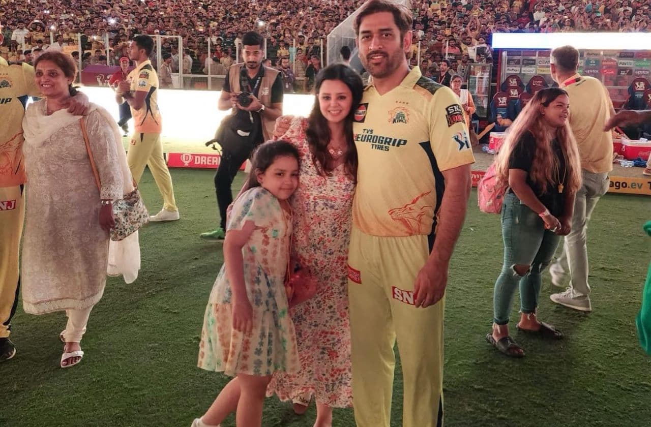 క్రిికెటర్లకు ఎక్కువగా ఆడపిల్లలే ఉంటారు... ఎందుకో తెలుసా? క్రిికెటర్లకు ఎక్కువగా ఆడపిల్లలే ఉంటారు... ఎందుకో తెలుసా?