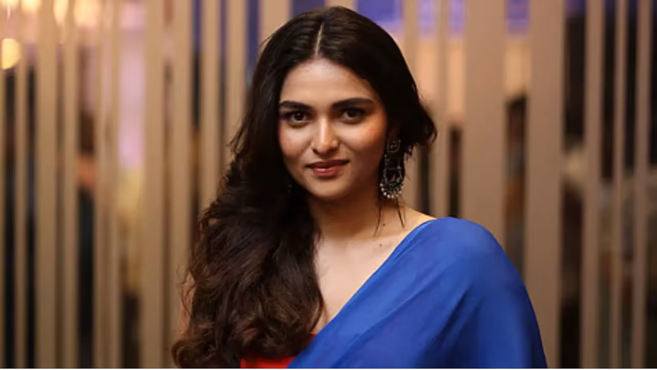 ಜನಪ್ರಿಯ ಕನ್ನಡತಿ ನಟಿ ಜನಪ್ರಿಯ ಕನ್ನಡತಿ ನಟಿ