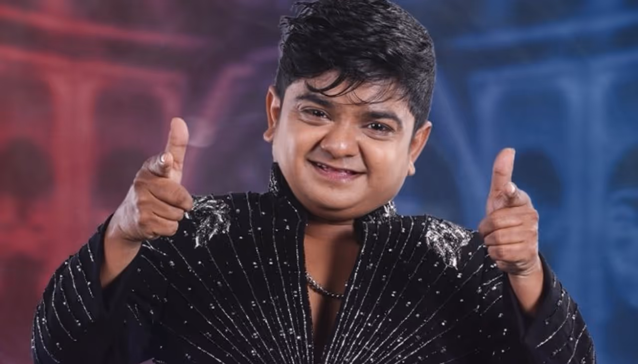 తనలోని ప్రత్యేకతనే బలంగా మార్చుకుని.. తనలోని ప్రత్యేకతనే బలంగా మార్చుకుని..