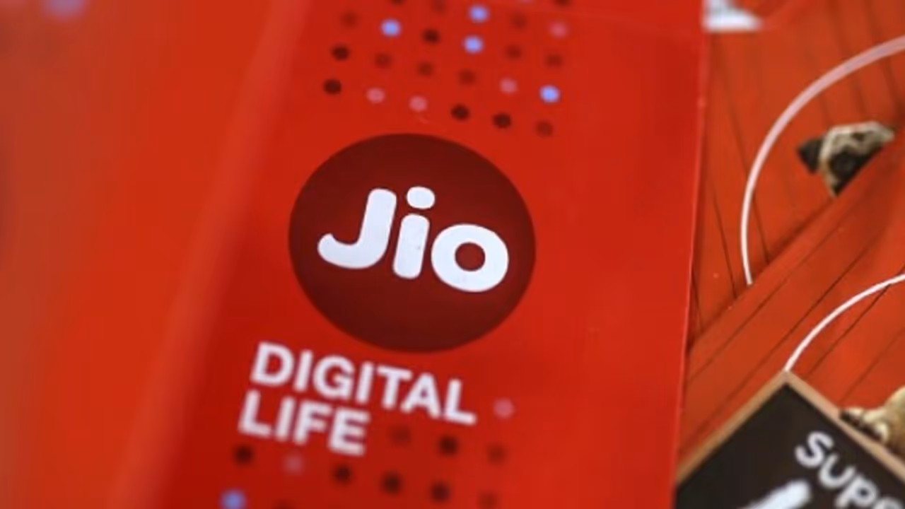 Jio: ಕೇವಲ 51 ರೂ.ಗೆ ಅನ್ಲಿಮಿಟೆಡ್ 5G ಡೇಟಾ! Jio: ಕೇವಲ 51 ರೂ.ಗೆ ಅನ್ಲಿಮಿಟೆಡ್ 5G ಡೇಟಾ!