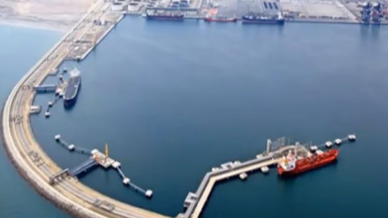 Sohar Port: खाड़ी के लिए नया गेटवे क्यों? Sohar Port: खाड़ी के लिए नया गेटवे क्यों?