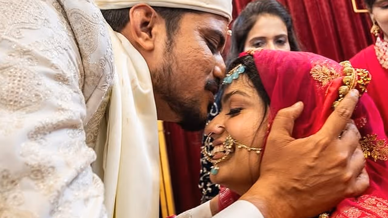 'पंचायत' फेम आसिफ खान की शादी पर उठे सवाल 'पंचायत' फेम आसिफ खान की शादी पर उठे सवाल